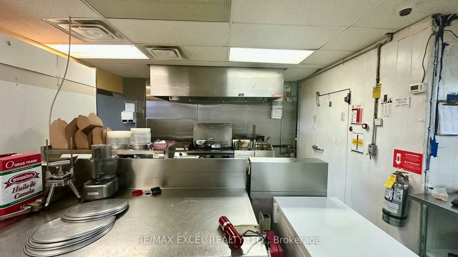 358, Marlee, Yorkdale-Glen Park, Toronto