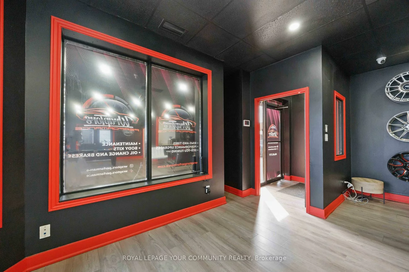 37, Kodiac, York University Heights, Toronto
