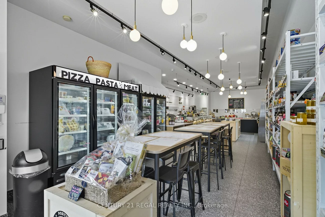 1700, St Clair, Weston-Pellam Park, Toronto