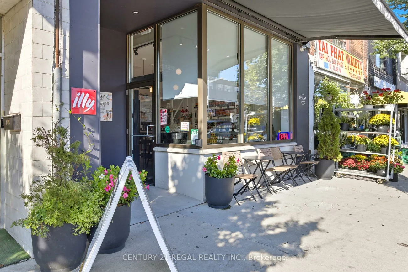1700, St Clair, Weston-Pellam Park, Toronto