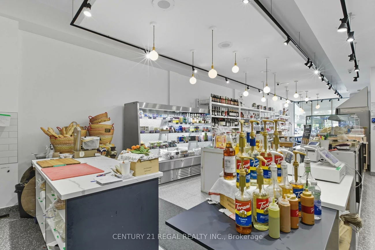 1700, St Clair, Weston-Pellam Park, Toronto