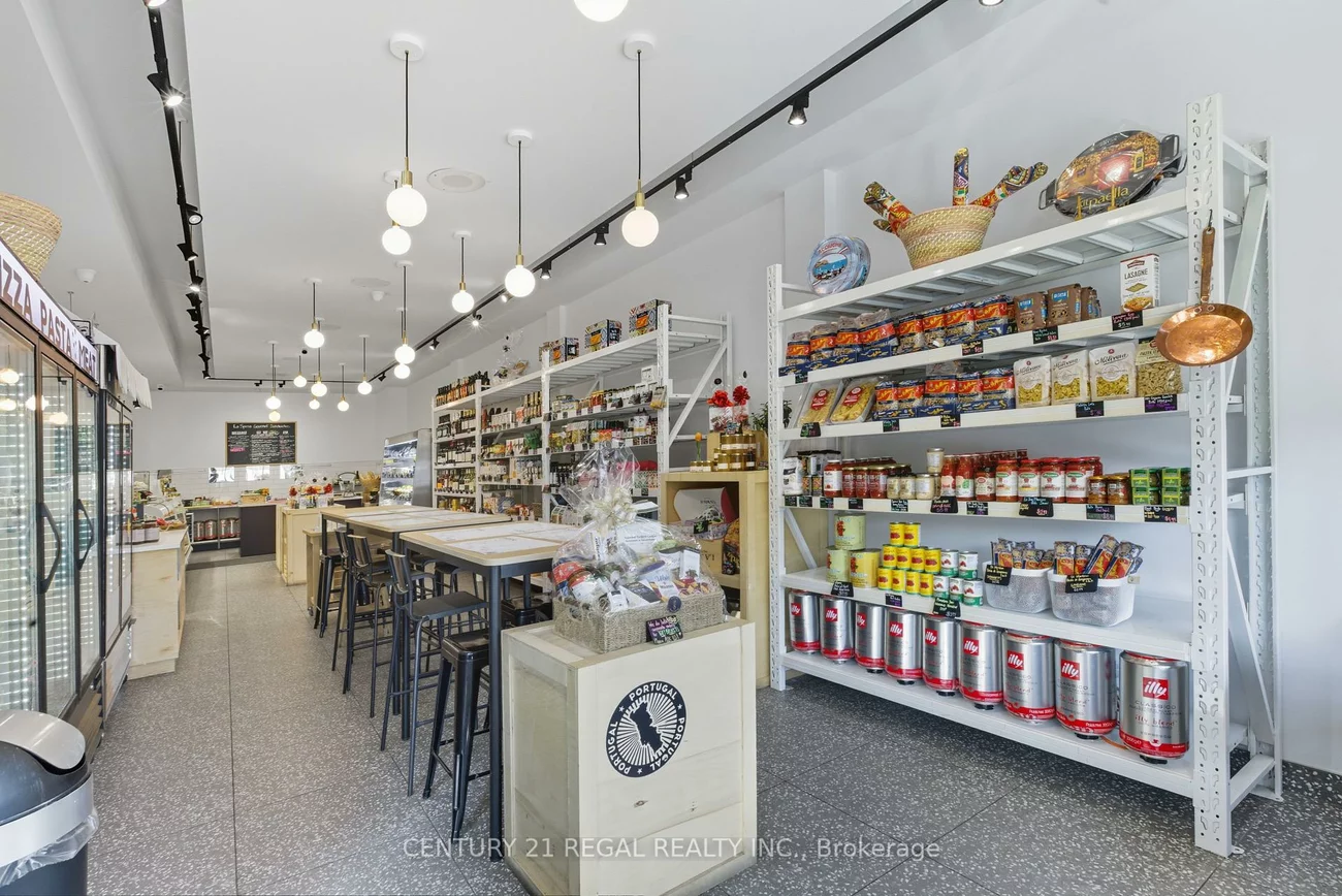 1700, St Clair, Weston-Pellam Park, Toronto
