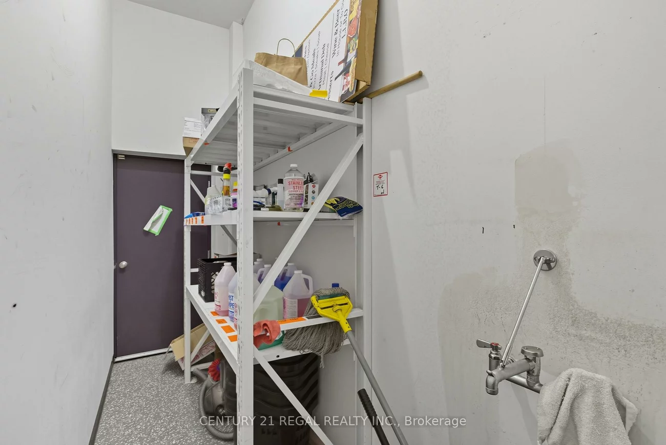 1700, St Clair, Weston-Pellam Park, Toronto