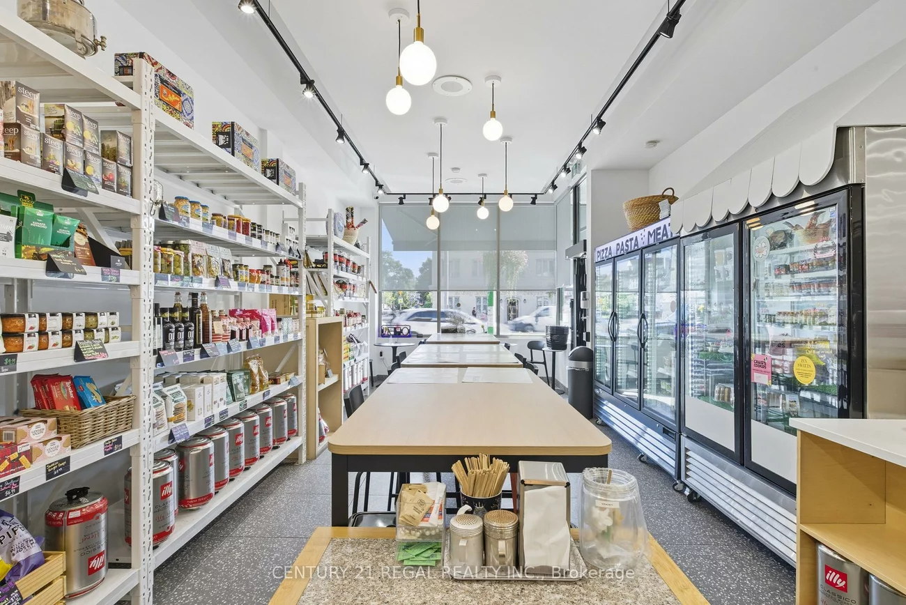 1700, St Clair, Weston-Pellam Park, Toronto