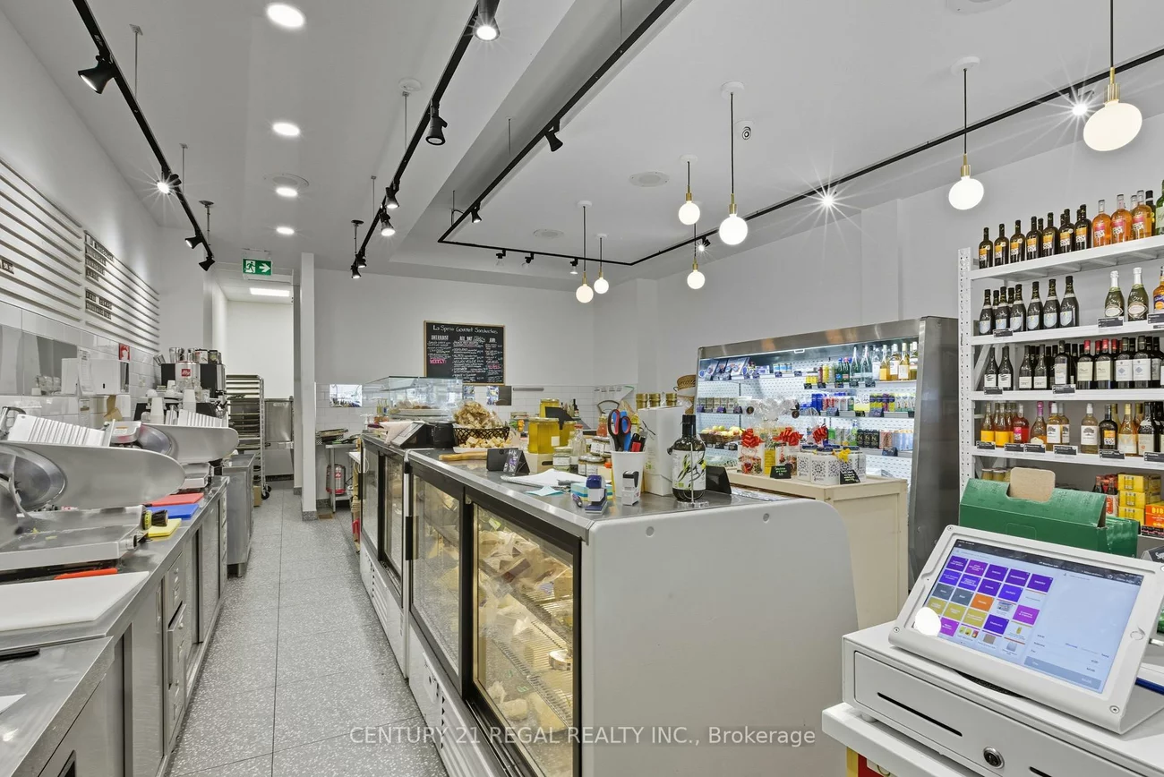 1700, St Clair, Weston-Pellam Park, Toronto