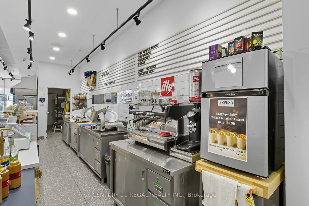 1700, St Clair, Weston-Pellam Park, Toronto