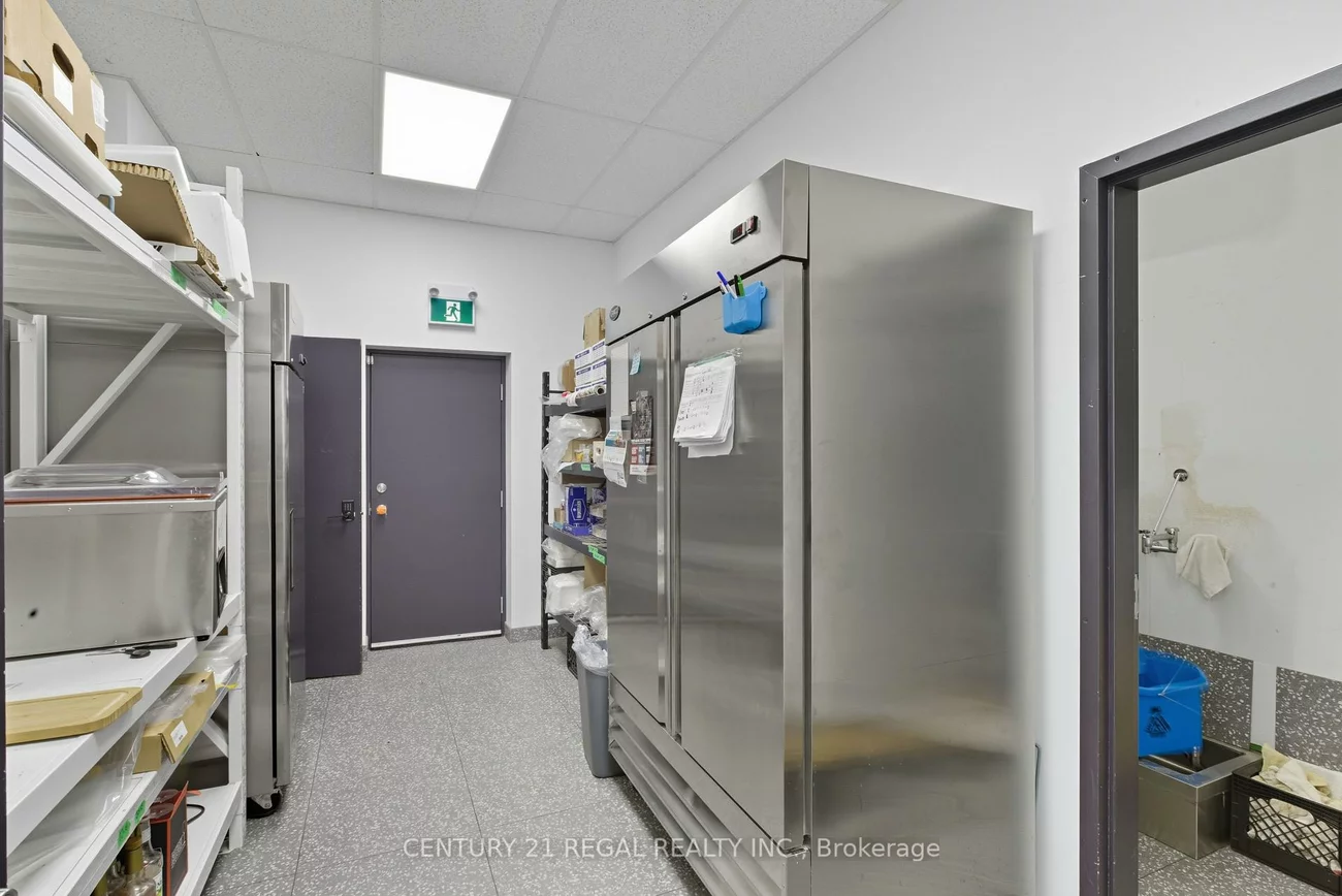 1700, St Clair, Weston-Pellam Park, Toronto