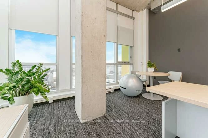 1275, Finch, York University Heights, Toronto