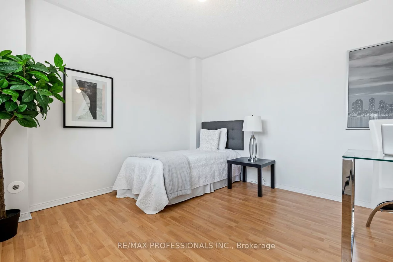 3400, Lake Shore, Long Branch, Toronto