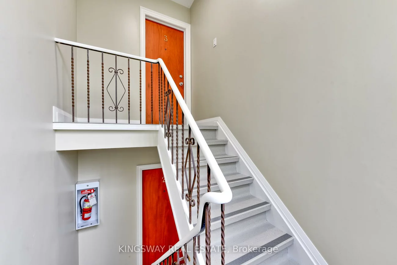 29, Evans, Mimico, Toronto