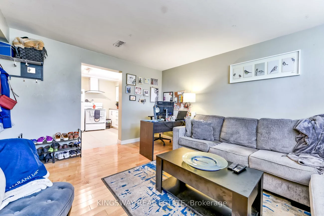 29, Evans, Mimico, Toronto
