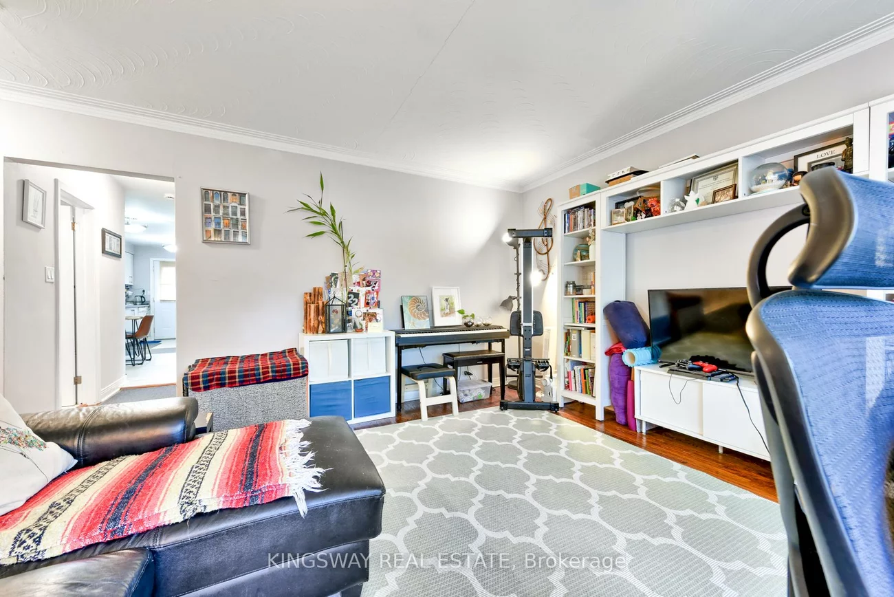 29, Evans, Mimico, Toronto