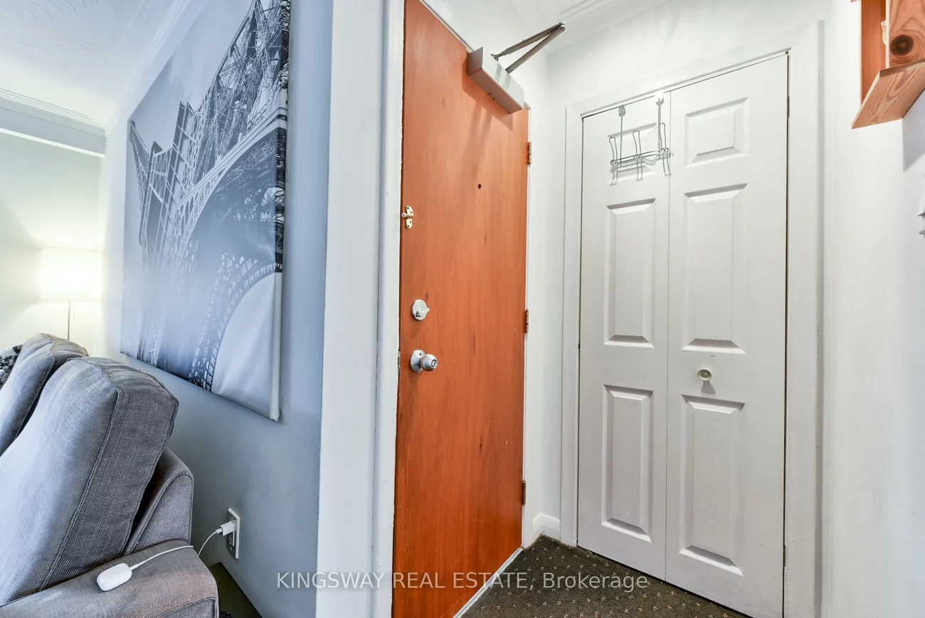 29, Evans, Mimico, Toronto