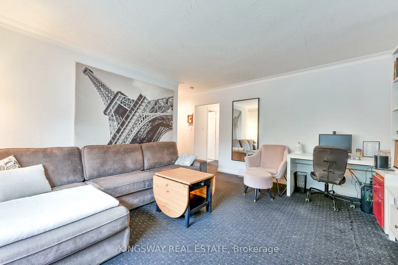 29, Evans, Mimico, Toronto