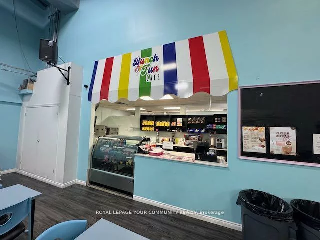 11, Kodiak, York University Heights, Toronto