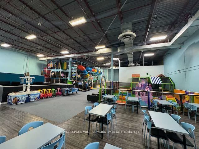 11, Kodiak, York University Heights, Toronto