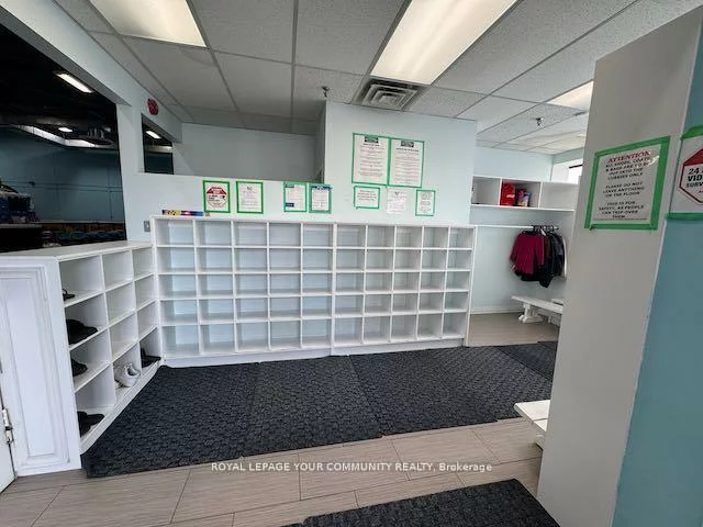 11, Kodiak, York University Heights, Toronto