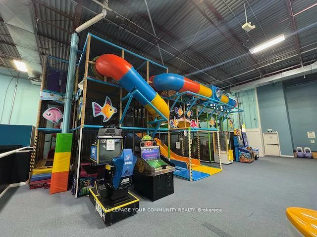 11, Kodiak, York University Heights, Toronto