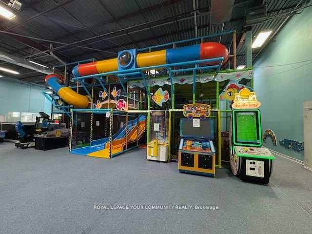 11, Kodiak, York University Heights, Toronto