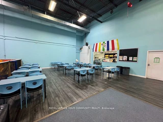 11, Kodiak, York University Heights, Toronto