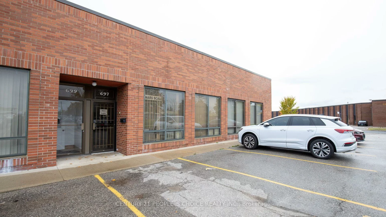 697, Petrolia, York University Heights, Toronto