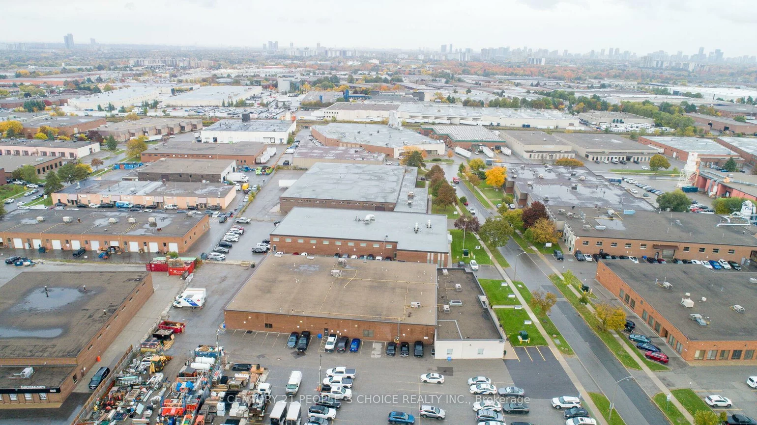 697, Petrolia, York University Heights, Toronto