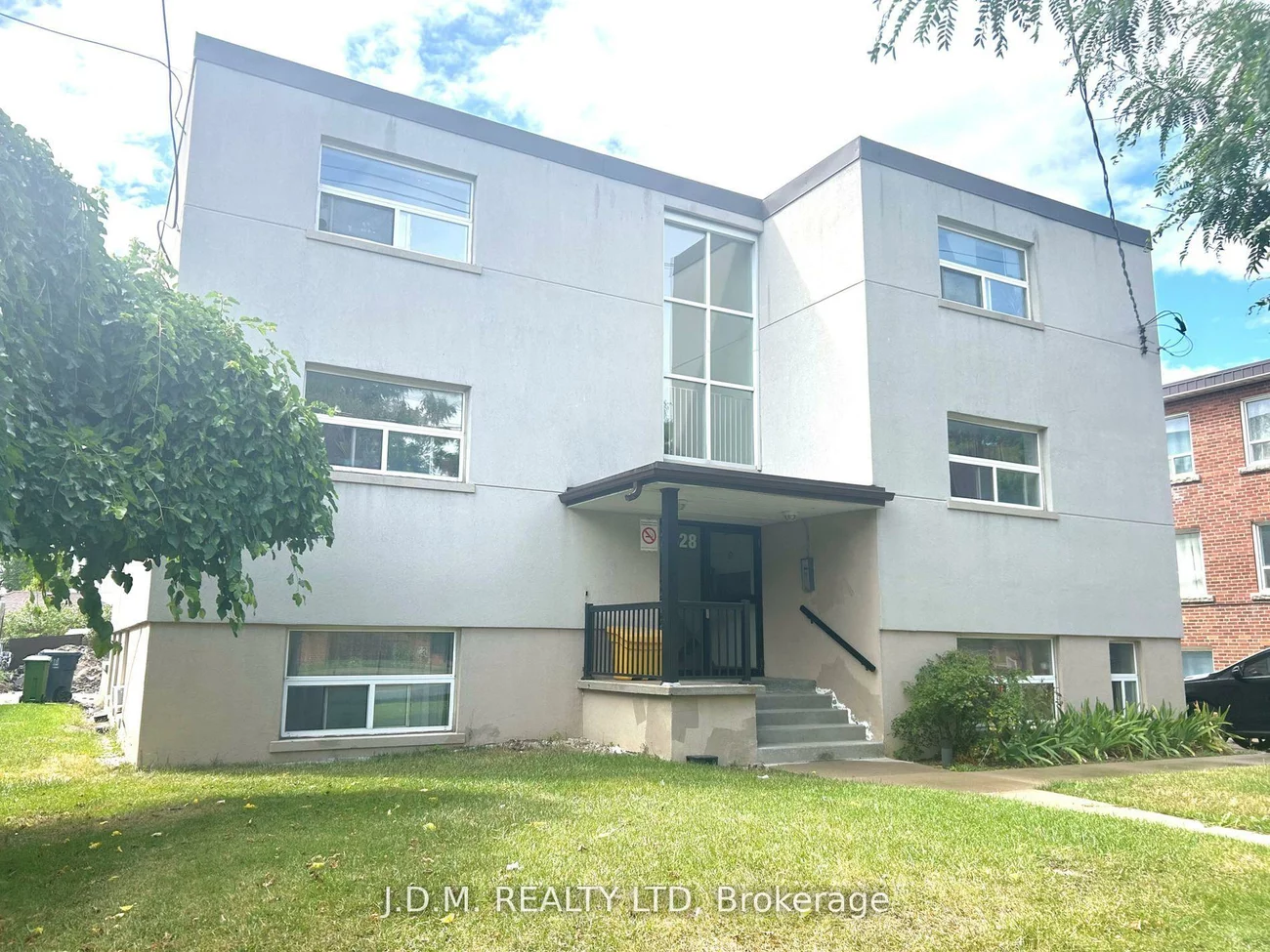 2428, Keele, Maple Leaf, Toronto