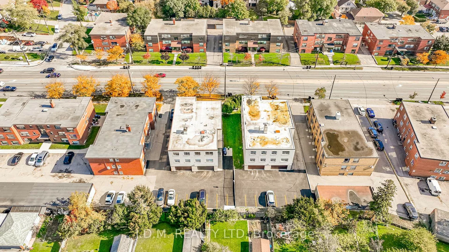 2428, Keele, Maple Leaf, Toronto