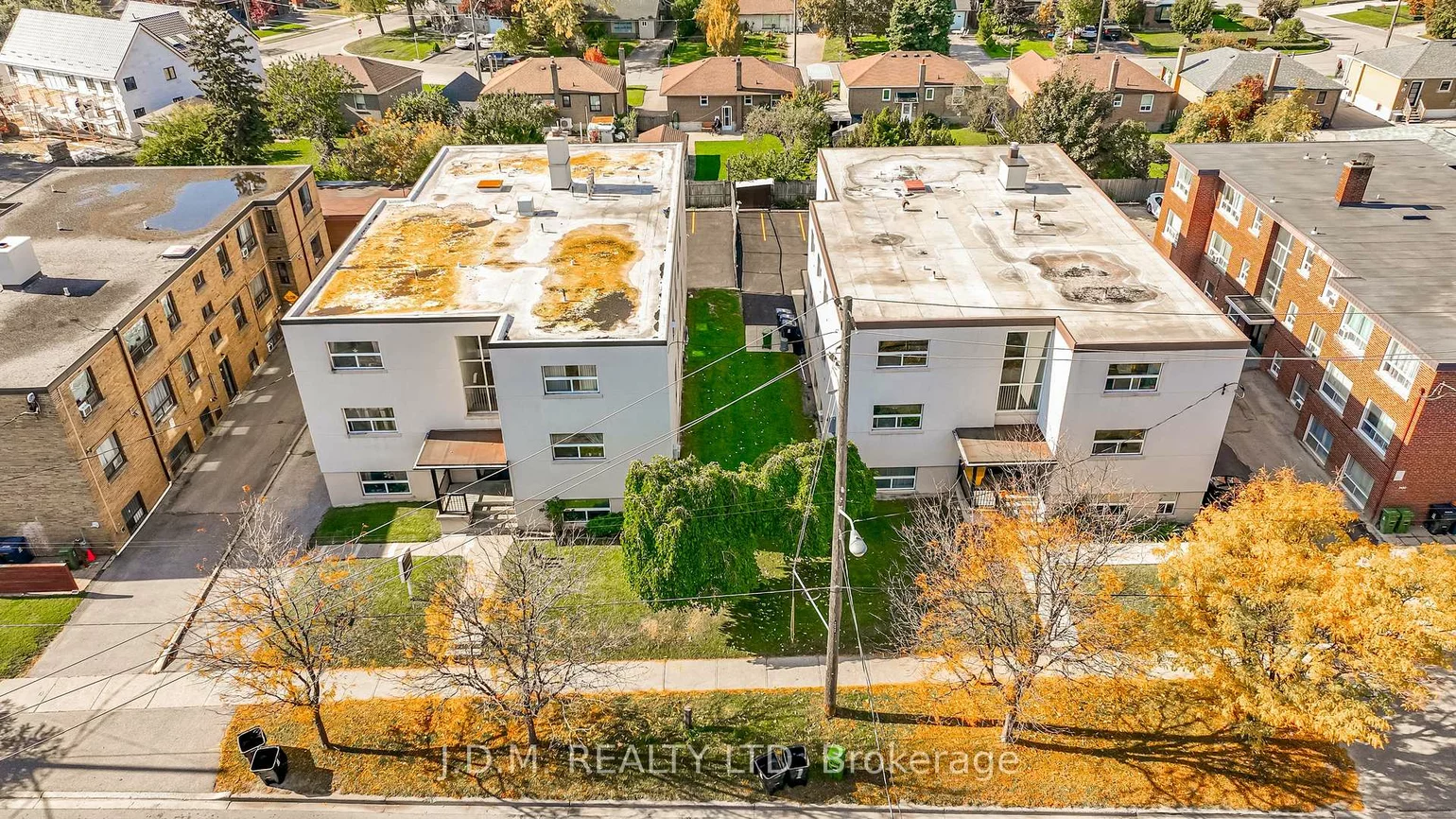 2428, Keele, Maple Leaf, Toronto