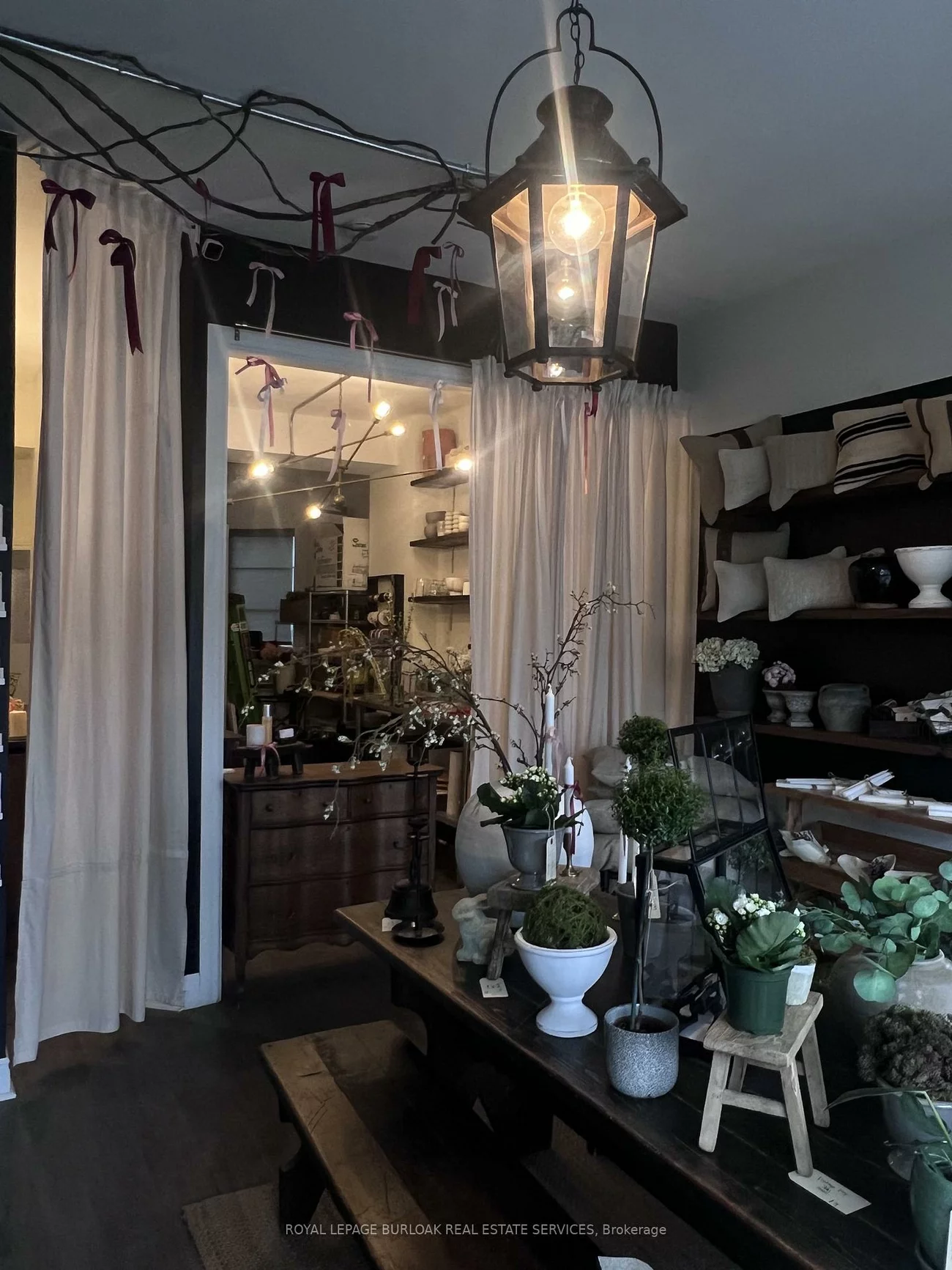 3130, Dundas, Junction Area, Toronto