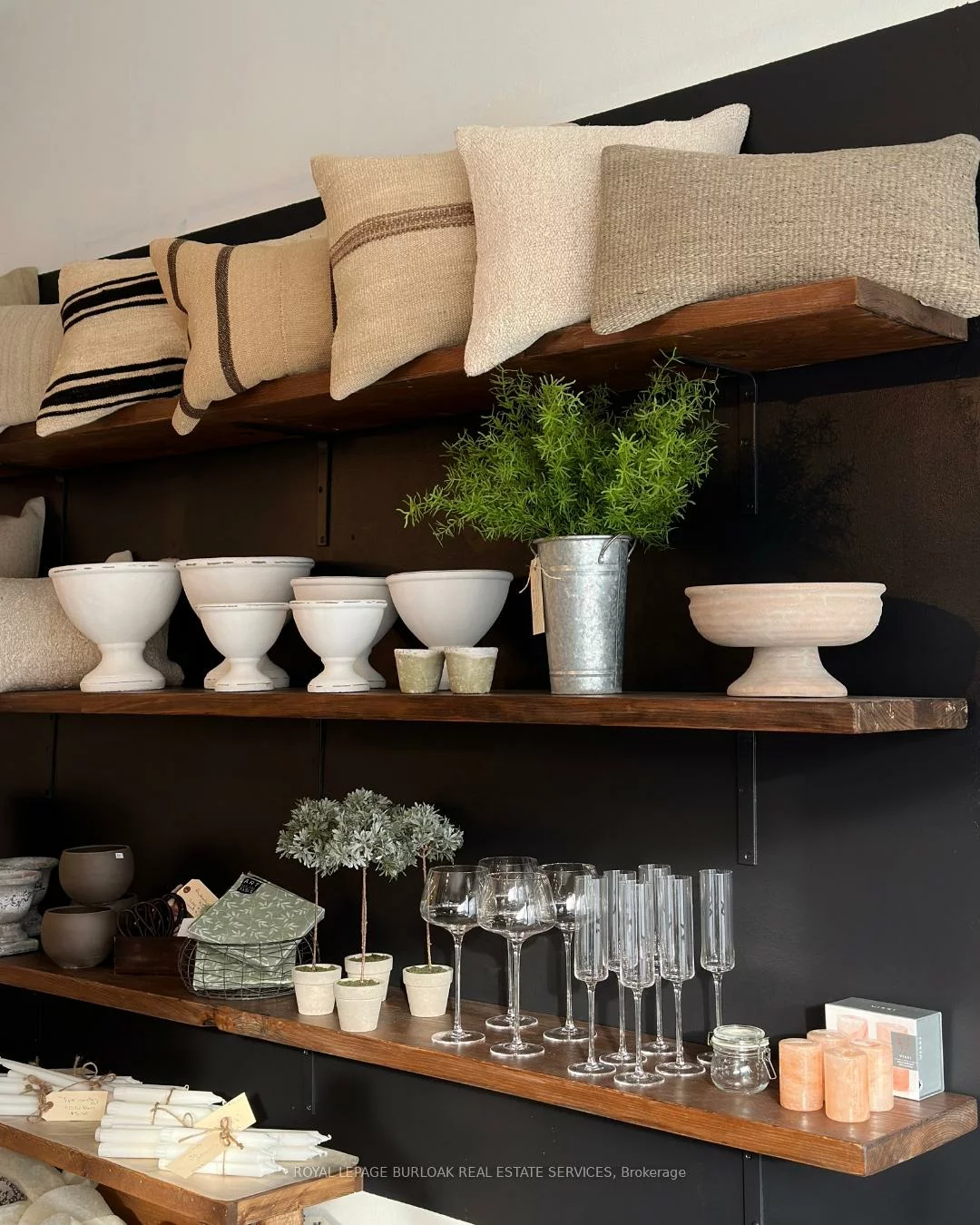 3130, Dundas, Junction Area, Toronto