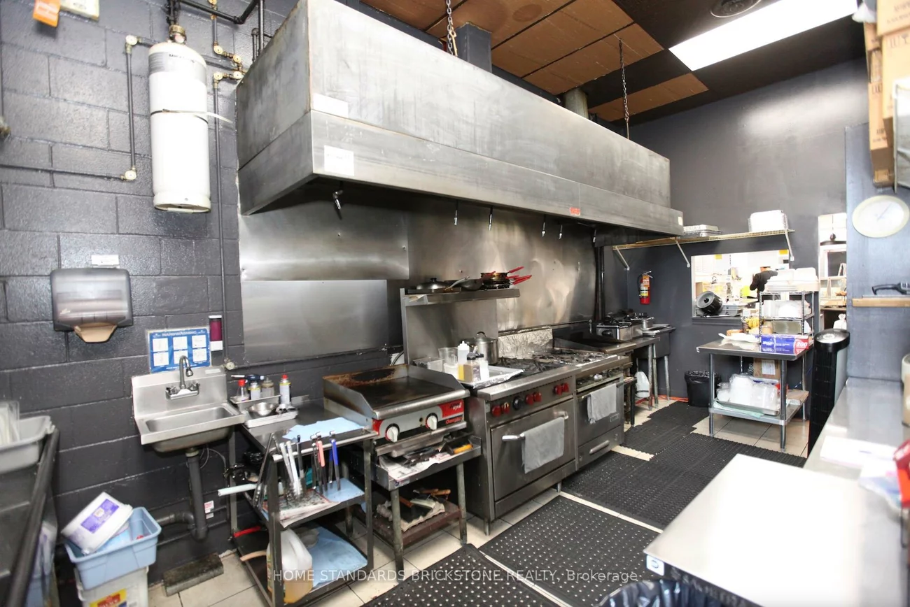 4069, Chesswood, York University Heights, Toronto