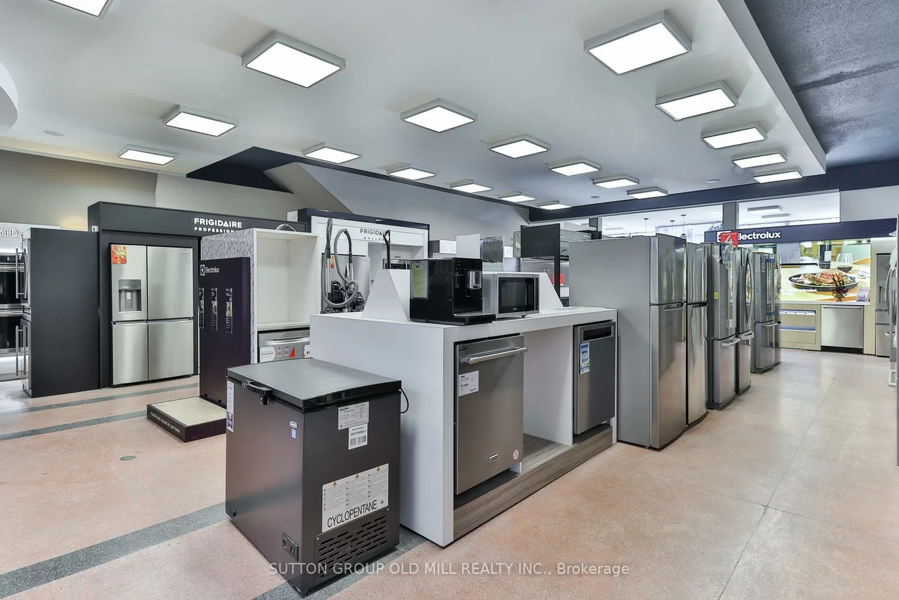 2882, Lake Shore, New Toronto, Toronto