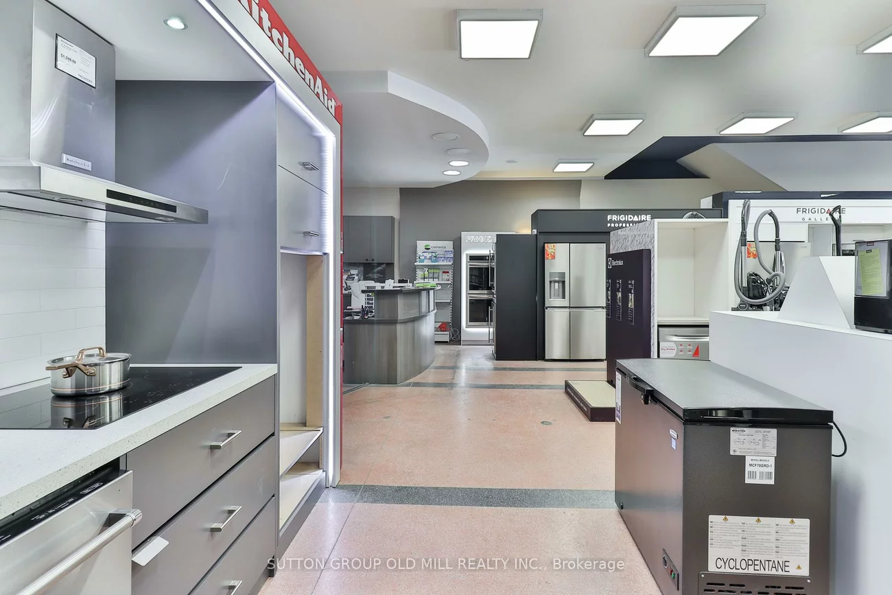 2882, Lake Shore, New Toronto, Toronto