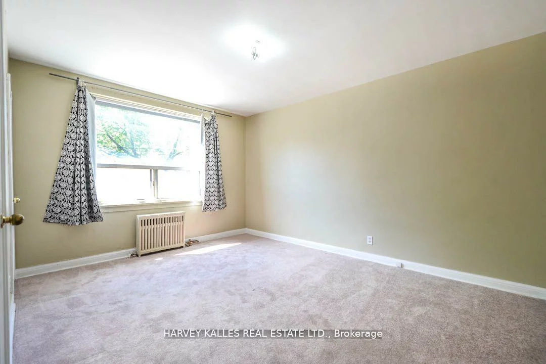 90, Trethewey, Beechborough-Greenbrook, Toronto