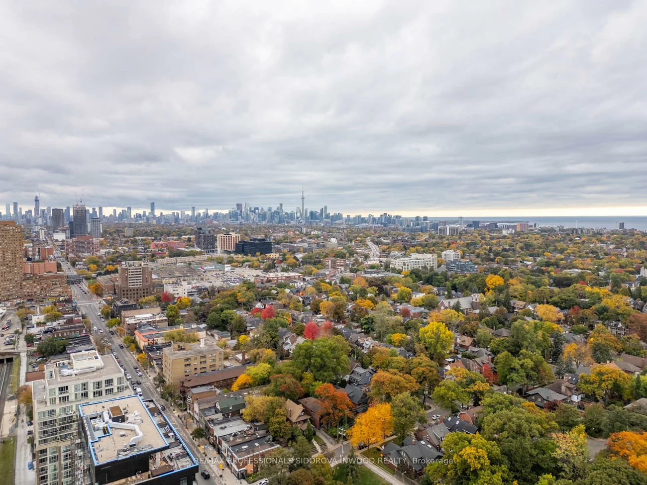 1665, Bloor, High Park-Swansea, Toronto