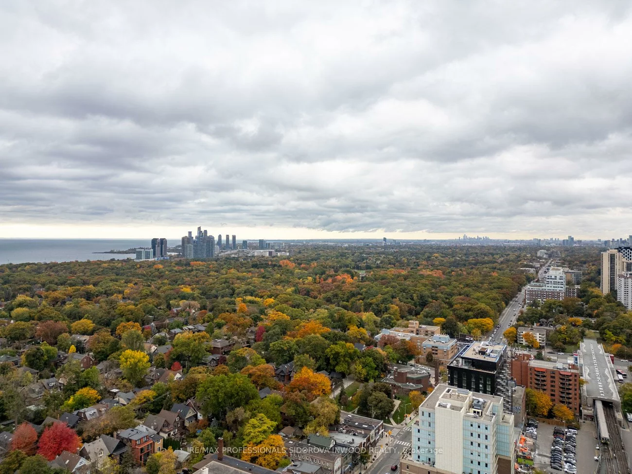 1665, Bloor, High Park-Swansea, Toronto