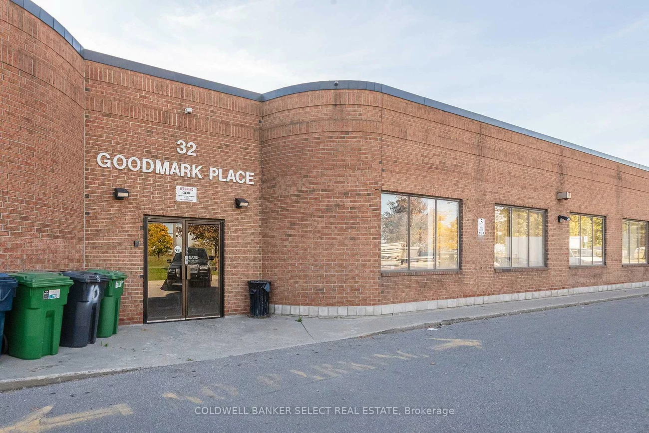32, Goodmark, West Humber-Clairville, Toronto