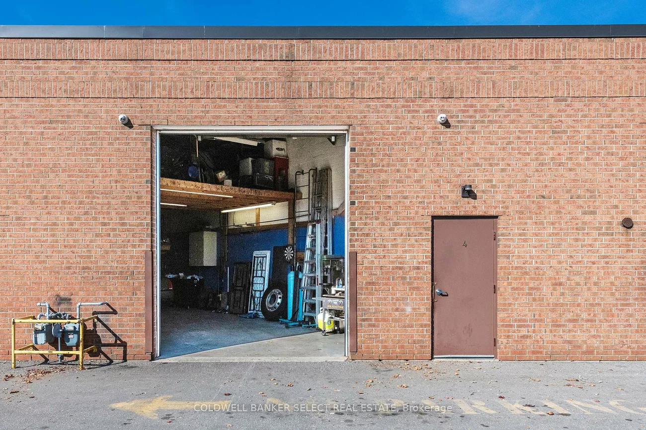 32, Goodmark, West Humber-Clairville, Toronto