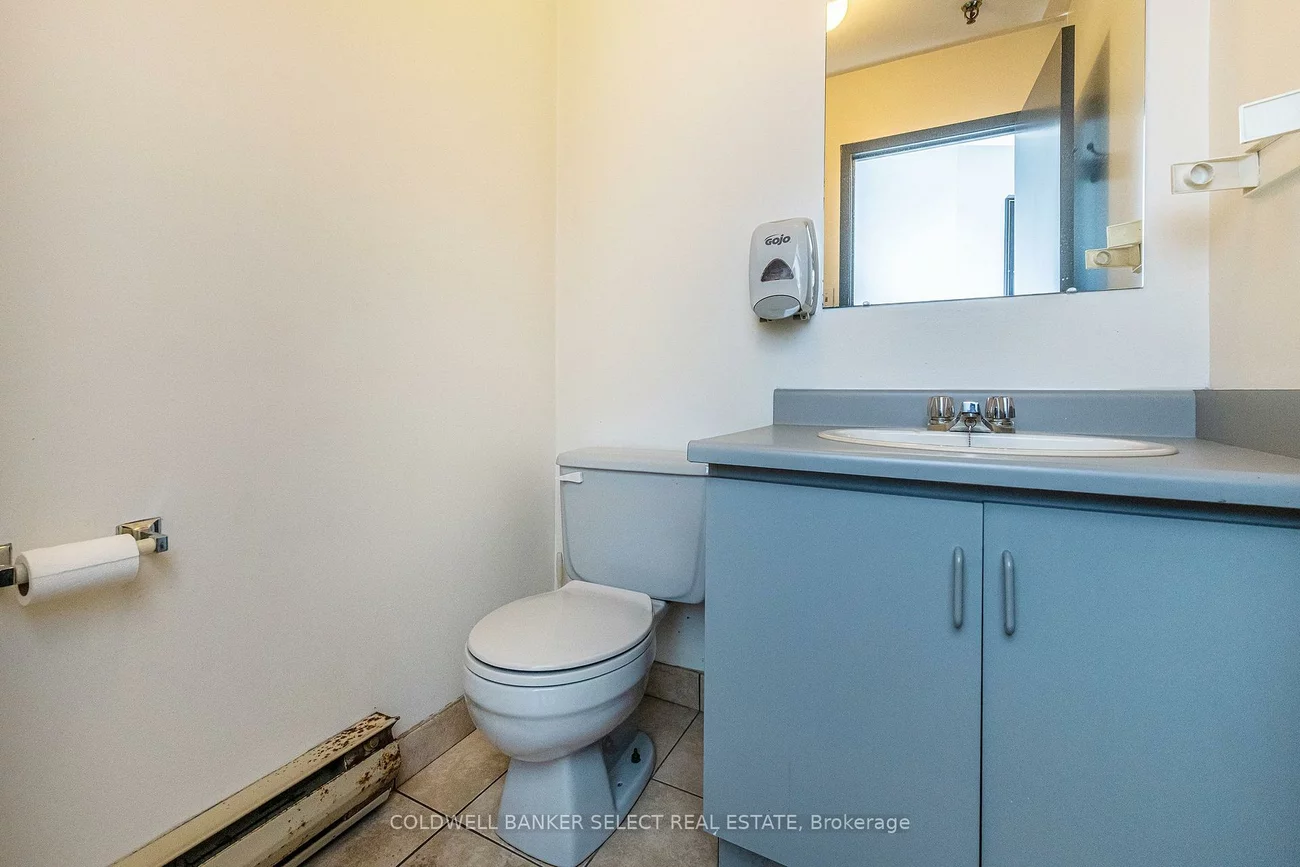 32, Goodmark, West Humber-Clairville, Toronto