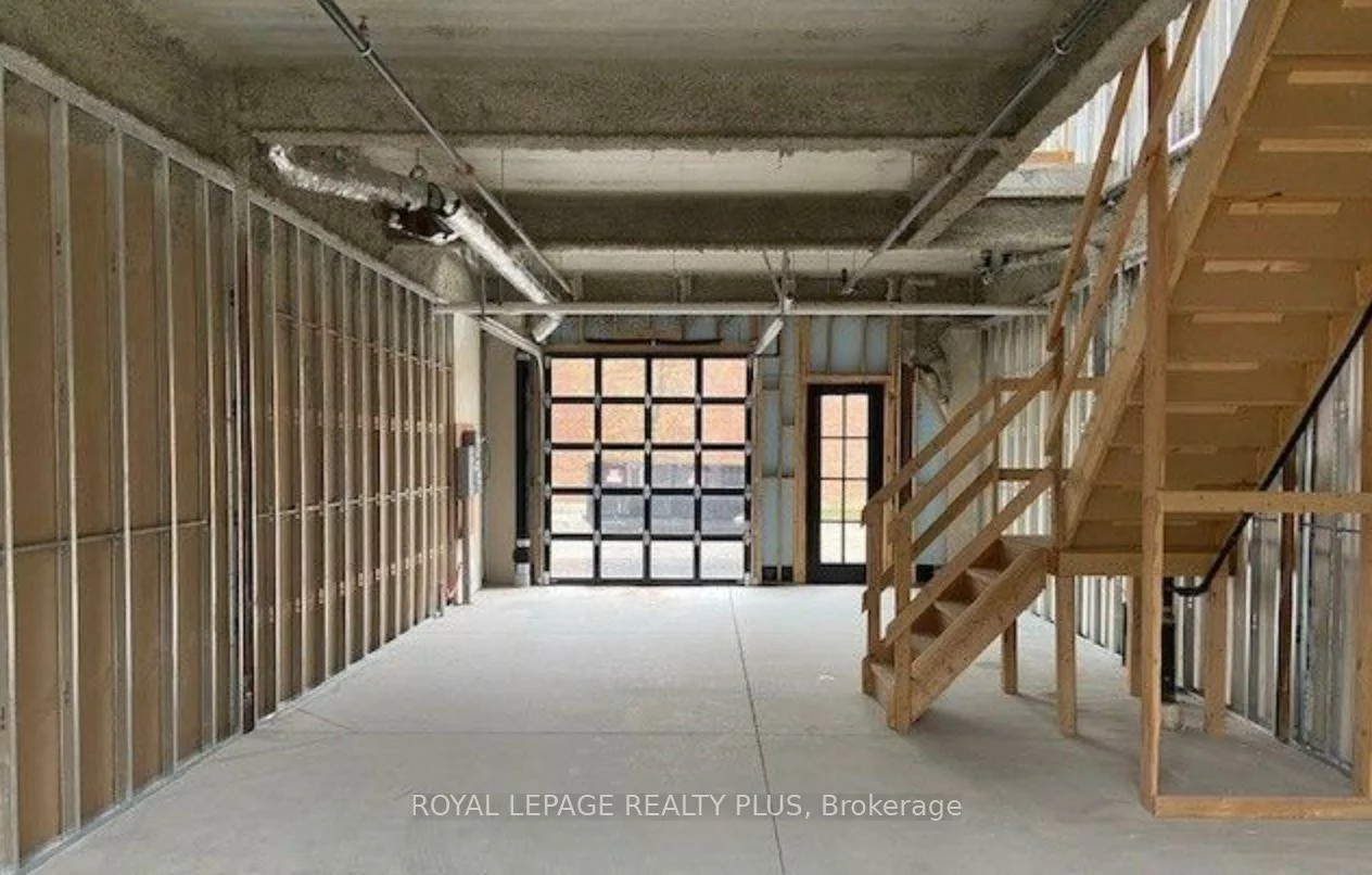 68, Jutland, Islington-City Centre West, Toronto