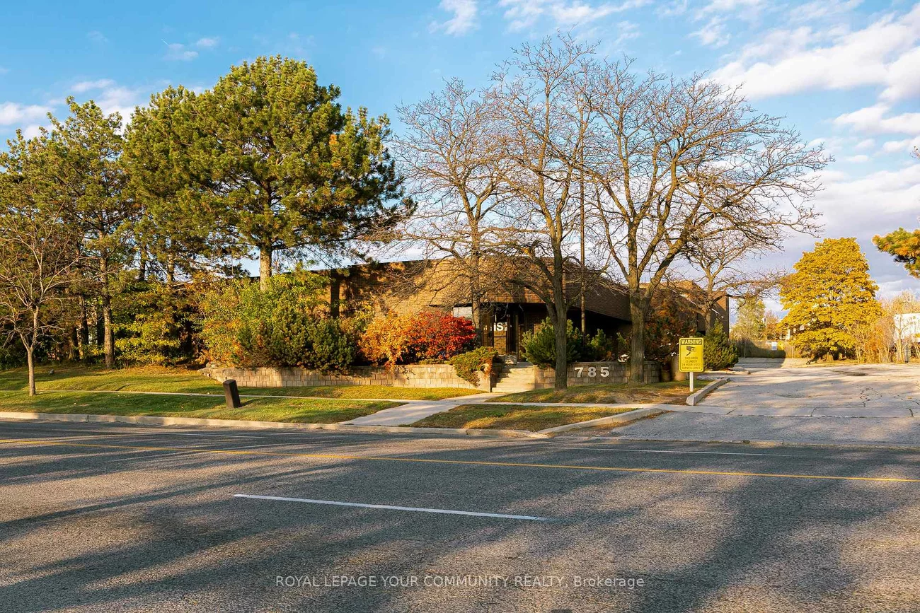 785, Arrow, Humbermede, Toronto