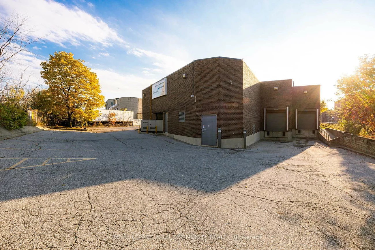 785, Arrow, Humbermede, Toronto