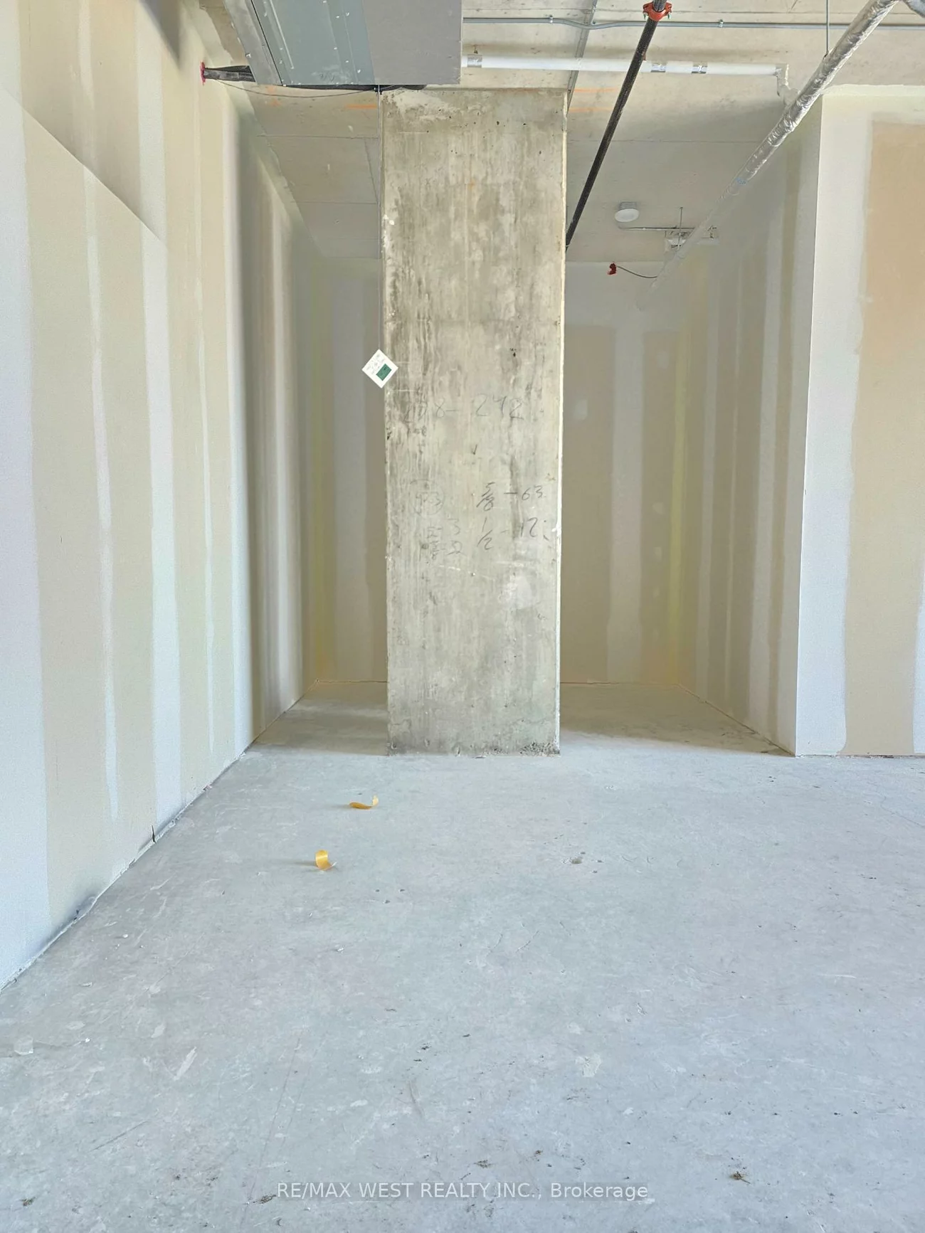 600, Dixon, Willowridge-Martingrove-Richview, Toronto