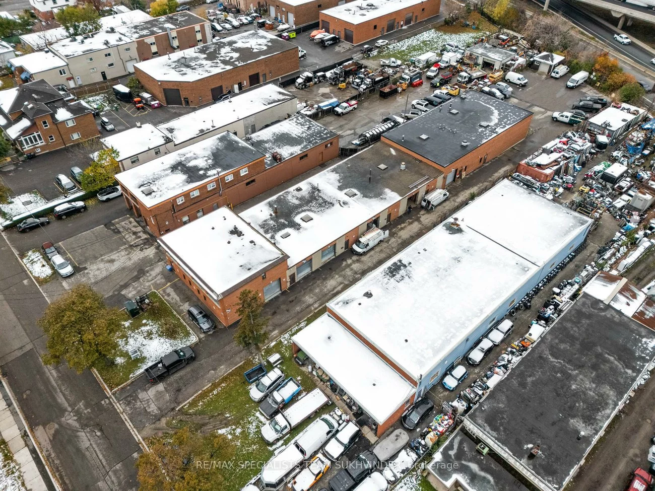 212, Pellatt, Humberlea-Pelmo Park W4, Toronto