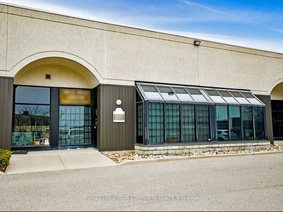 800, Petrolia, York University Heights, Toronto