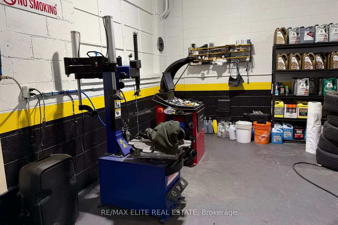 15, Milford, Brookhaven-Amesbury, Toronto