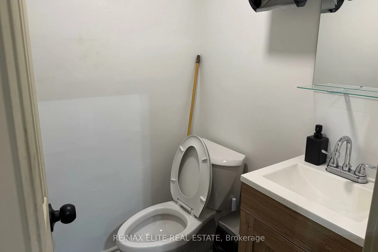 15, Milford, Brookhaven-Amesbury, Toronto