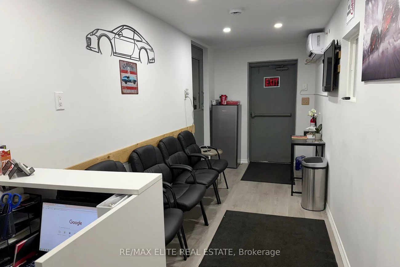 15, Milford, Brookhaven-Amesbury, Toronto