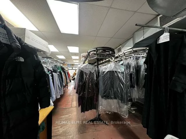 1500, Royal York, Willowridge-Martingrove-Richview, Toronto